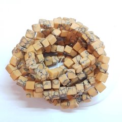 Бирюза натуральные кубики ширина 3-5 мм, длина нитки ~44 см, крошка, натуральные камни , песочный