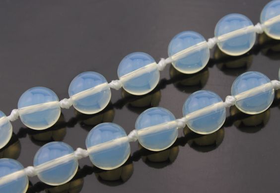 Лунный камень 10 мм, ~40 шт / нить, натуральные камни, на нитке, прозрачно-голубой