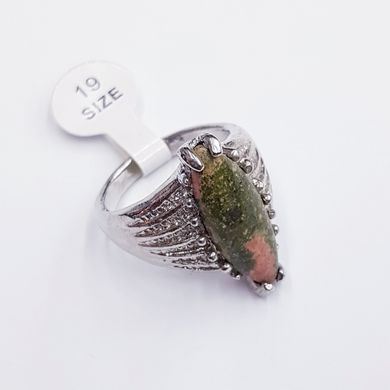 Кольцо с натуральным камнем унакитом, на металлической основе, мельхиор, зеленый с розовым