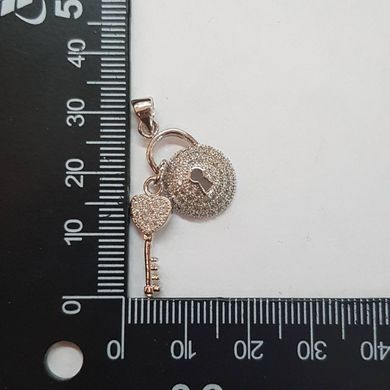 Кулон металлический, ~27*18*4 мм, из медицинской стали, подвеска, украшение, медальон, с белыми стразами