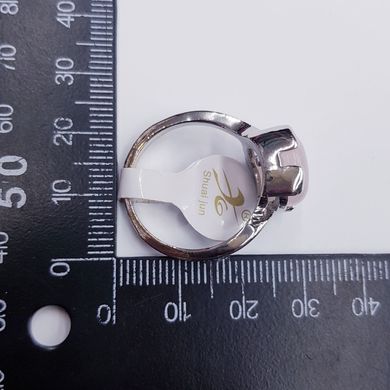 Кольцо с натуральным камнем кварцем, на металлической основе, мельхиор, розовый