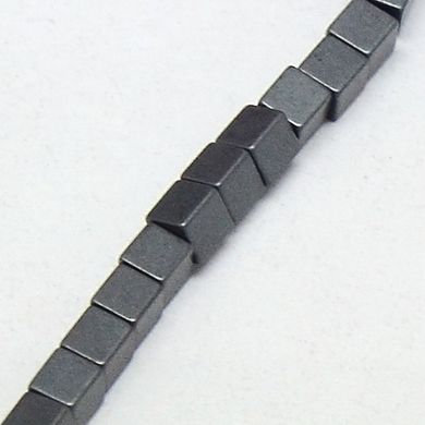 Гематит бусины 3*3 мм, ~130 шт / нить, натуральные камни, на нитке, черные