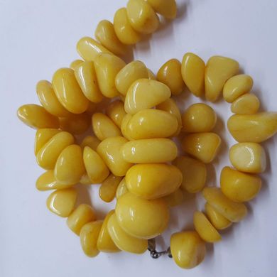 Самоцвет прессованный окрашенный бусины ширина 10-20 мм, длина нитки 46 см, крошка, натуральные камни, желтый