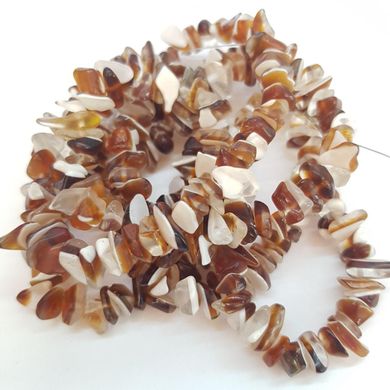 Перламутр ракушка натуральный бусины ширина 5-15 мм, длина нитки 44 см, крошка, натуральные камни, коричневый с белым