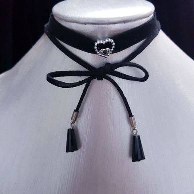 Чекер с подвесами из хрусталя и сердцем, объем изделия около 40 см, колье, ожерелье, черный
