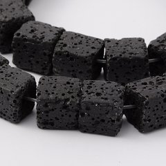 Лава бусины сторона 10 мм, ~36 шт / нить, натуральные камни, на нитке, черные