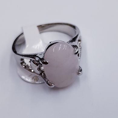 Кольцо с натуральным камнем кварцем, на металлической основе, мельхиор, розовый