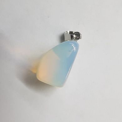 Кулон из лунного камня 18*16*12 мм, из натурального камня, подвеска, украшение, медальон, прозрачно-голубой.